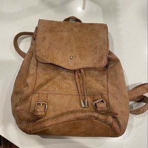 Medium size leather backpack